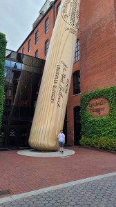 Daniel and the big bat (closer)