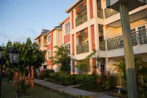Bay Gardens Resort